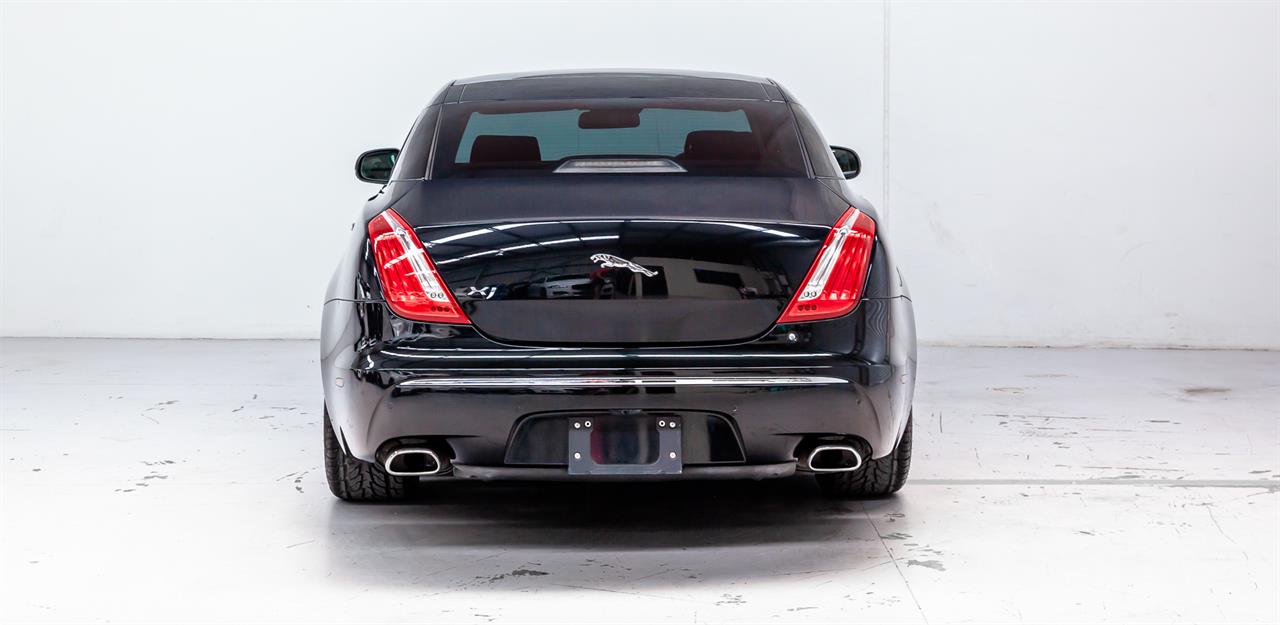 2012 Jaguar XJ