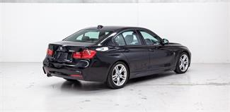 2013 BMW 320i - Thumbnail