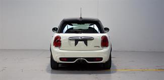 2015 Mini 5d - Thumbnail