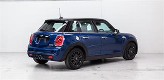 2016 Mini Cooper - Thumbnail