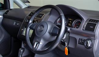 2012 Volkswagen Touran - Thumbnail