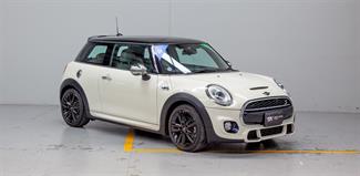 2015 Mini Cooper - Thumbnail