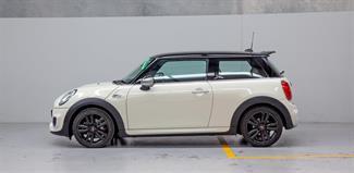2015 Mini Cooper - Thumbnail