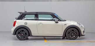 2015 Mini Cooper - Thumbnail