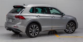 2017 Volkswagen Tiguan - Thumbnail