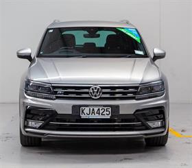 2017 Volkswagen Tiguan - Thumbnail