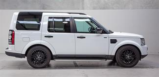 2014 Land Rover Discovery - Thumbnail