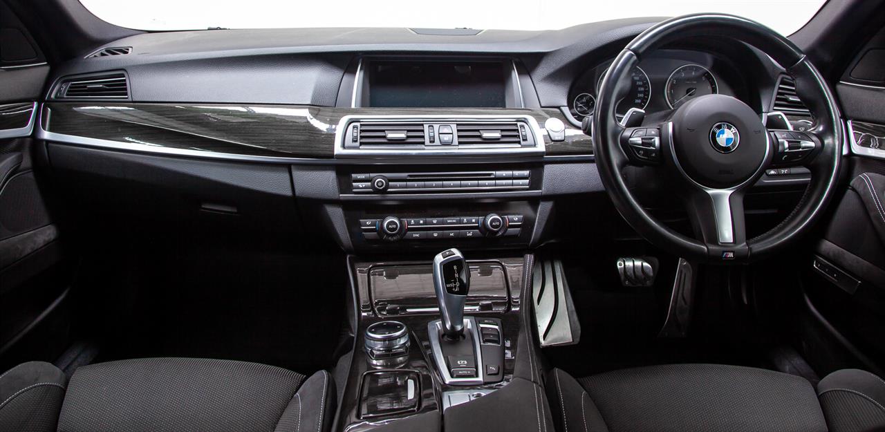 2015 BMW 523i